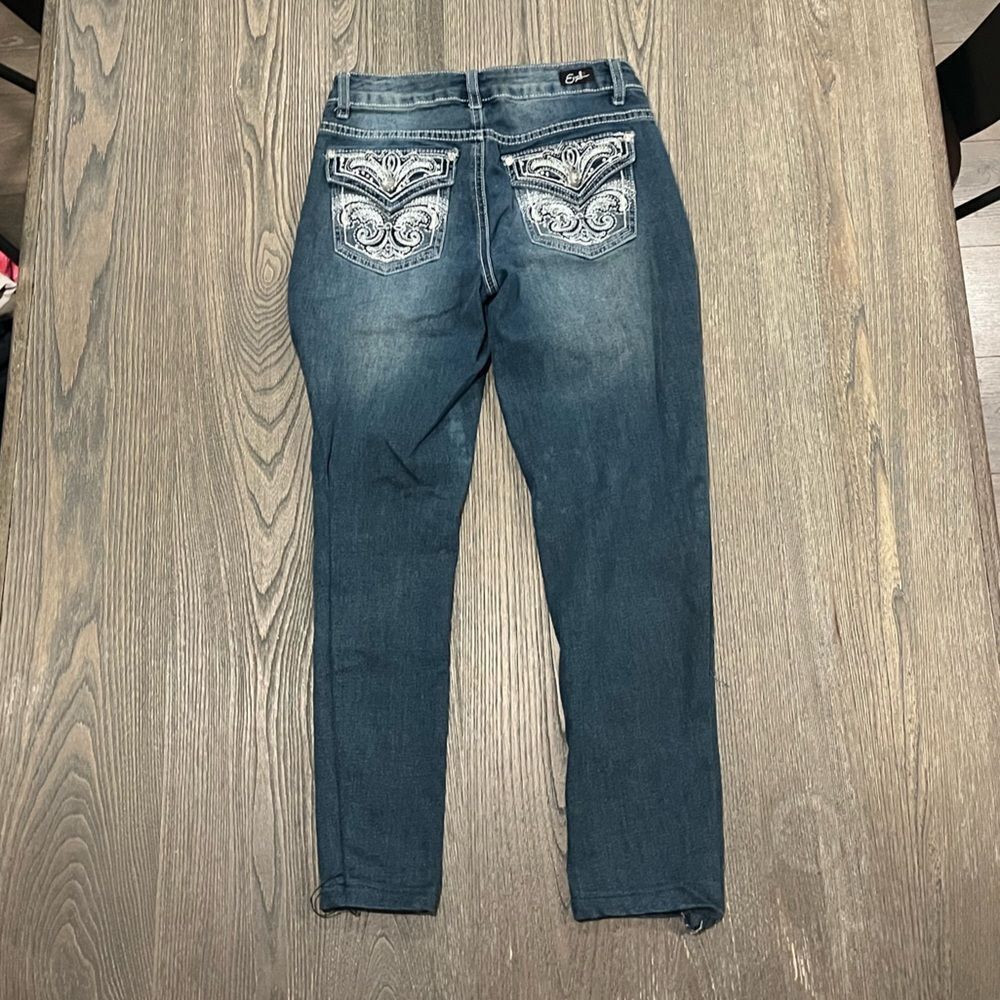 Earl Jean Slim Boot Dark Wash Faded Embroidered Jeans Size 4 Petite - Picture 11 of 11